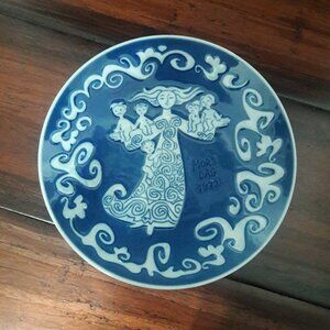 Vintage Royal Copenhagen 6" MOTHERS DAY 1972 Plate